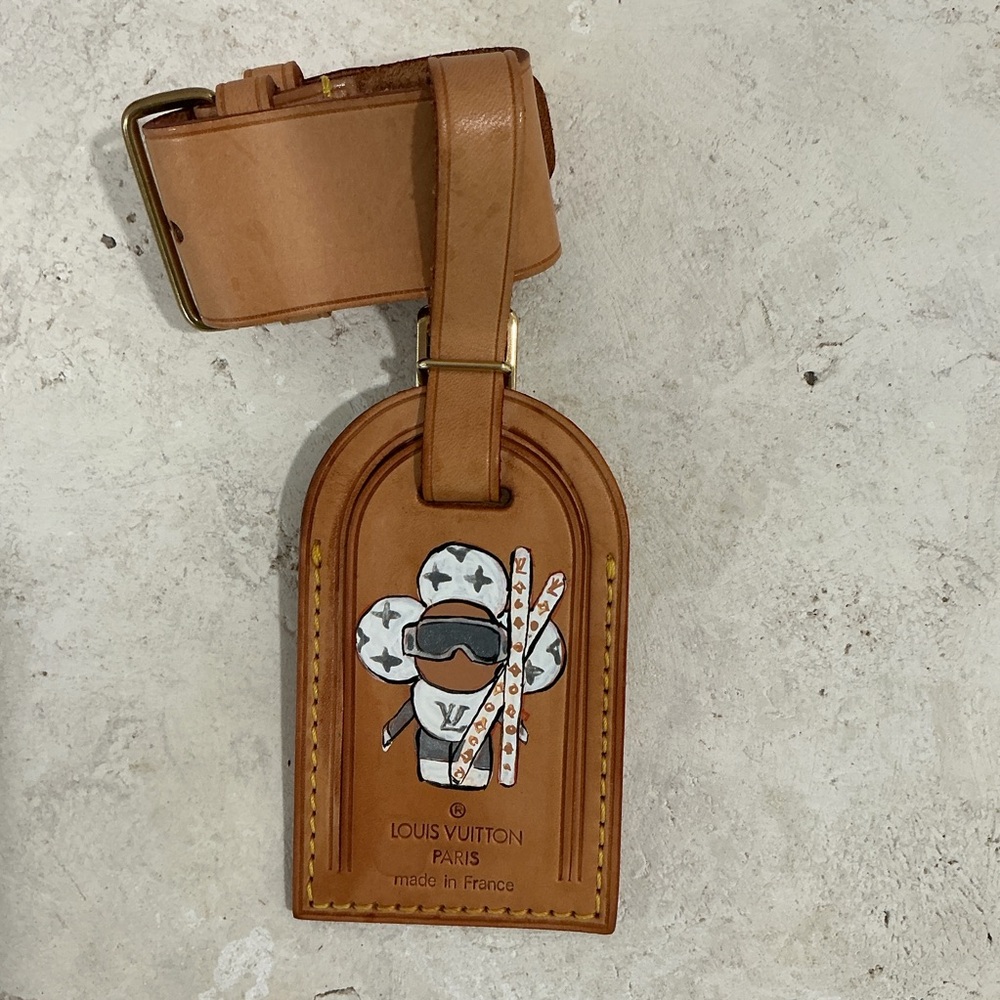 Louis Vuitton Luggage Tag with Vivienne Skier